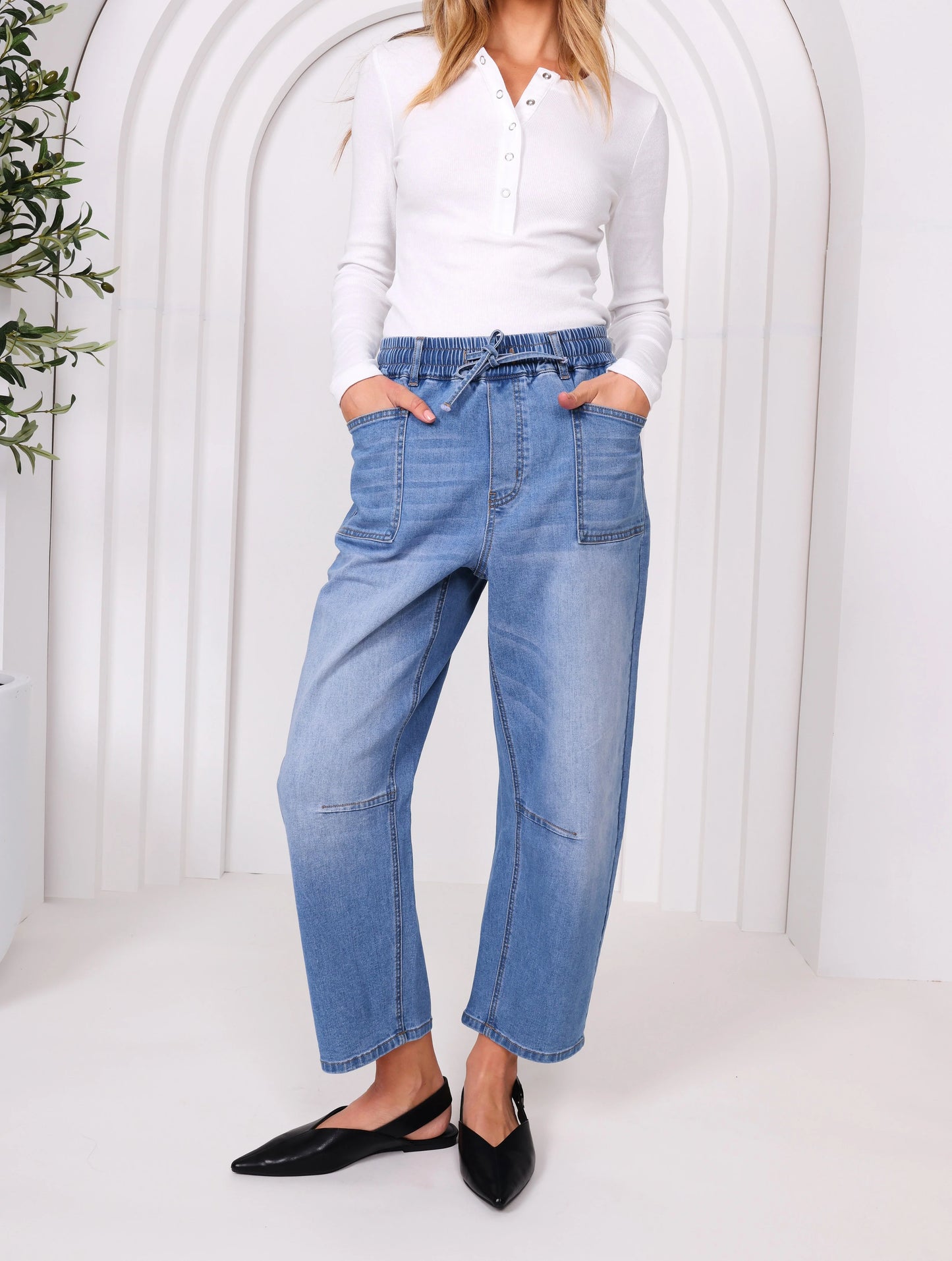 Leo Barrel Jeans - Blue Denim